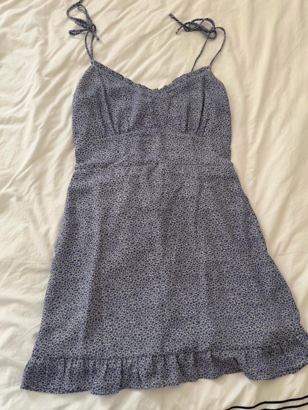 Abercrombie & Fitch white/blue floral mini dress, ruffle hem, size S